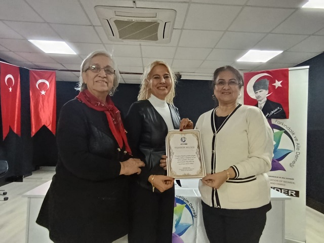 KATFA-DER ile farkındalığımızı arttırıyoruz programı 4 Şubat dünya kanser günü olması sebebiyle hastalık sürecini yaşayıp iyileşen bir konuk ile program gerçekleştirdi. 